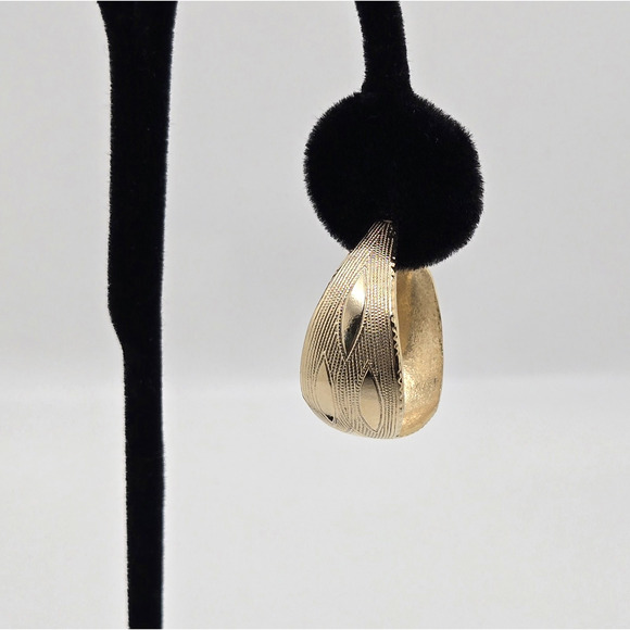 Vintage Hoop Earrings Chunky Goldtone Textured Classic Boho Maximalist Retro 1" - Picture 11 of 11